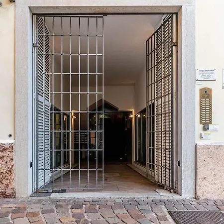 Apartamento Parcheggio Gratuito Nel Cuore Del Centro Storico Di - Fast Wifi - Ideale Per Smart Working - 5 Posti Letto Trento