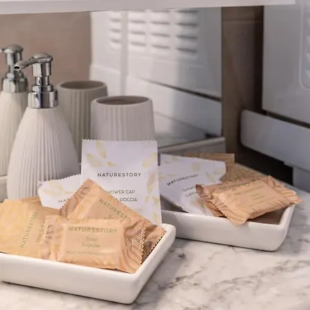 A 2 Passi Dai Mercatini Di Natale Nel Cuore Del Centro Storico- Parcheggio Privato Gratuito- Ideale Per Famiglie-5 Posti Letto-fast Wifi Historical Palace Trento