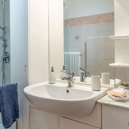 Apartament Parcheggio Gratuito Nel Cuore Del Centro Storico Di - Fast Wifi - Ideale Per Smart Working - 5 Posti Letto Trydent